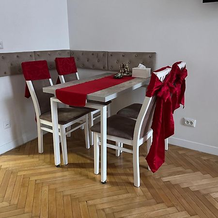 Siesta Apartment On Stefanyka リヴィウ エクステリア 写真