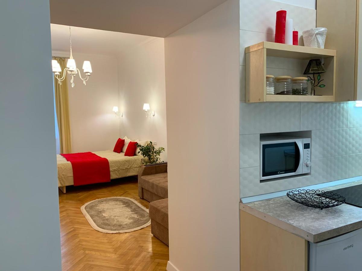 Siesta Apartment On Stefanyka リヴィウ エクステリア 写真